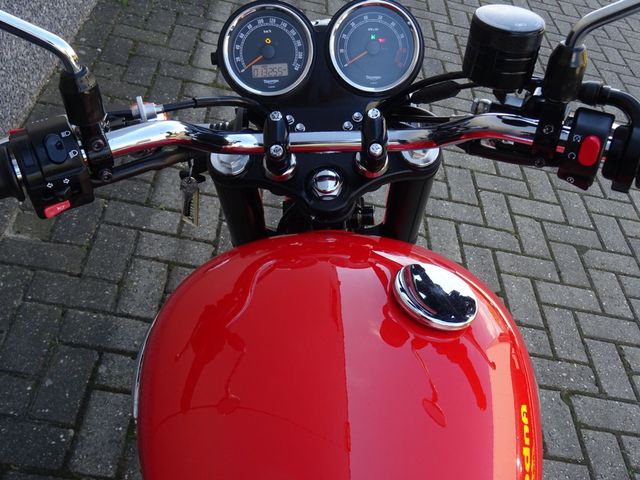triumph - bonneville-se