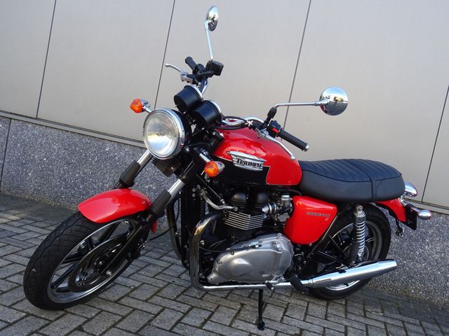 triumph - bonneville-se