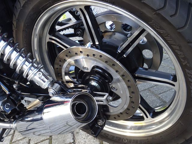 triumph - bonneville-se