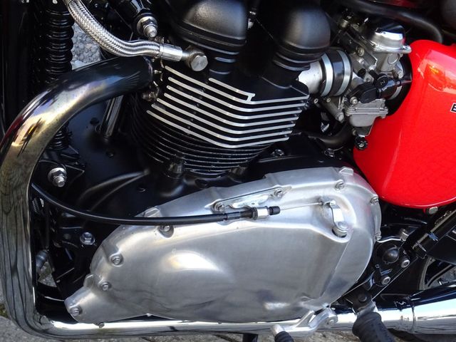 triumph - bonneville-se