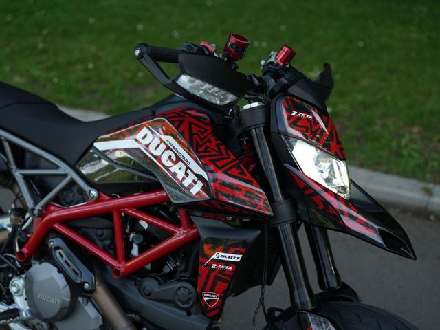 ducati - hypermotard-950