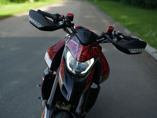 ducati - hypermotard-950