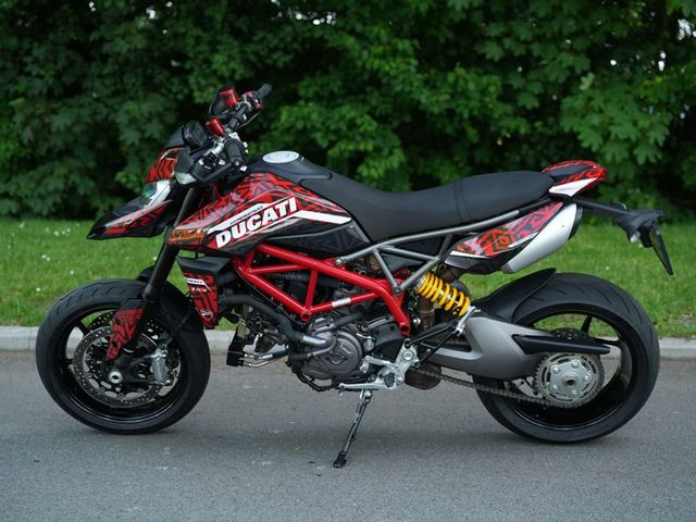ducati - hypermotard-950