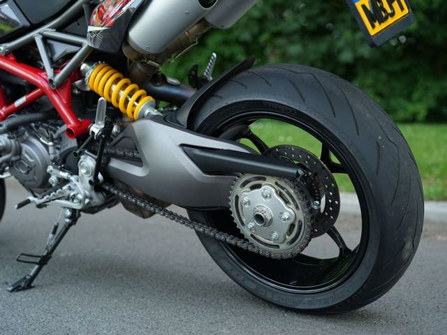 ducati - hypermotard-950