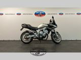 YAMAHA FZS 600 FAZER