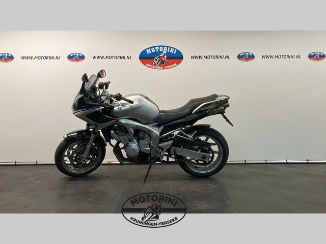 yamaha - fzs-600-fazer