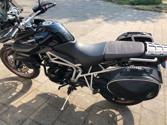 triumph - tiger-800