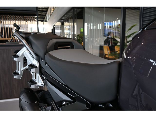 bmw - r-1300-gs-adventure-triple-black