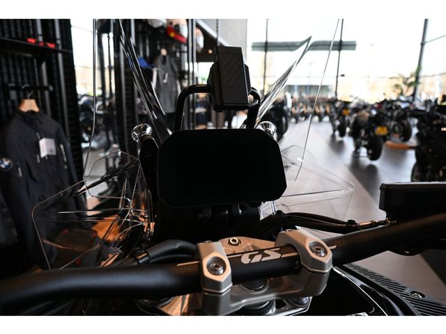 bmw - r-1300-gs-adventure-triple-black