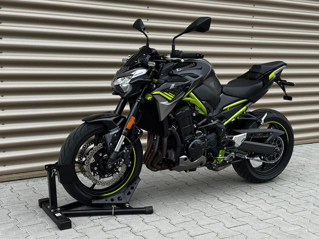 kawasaki - z900