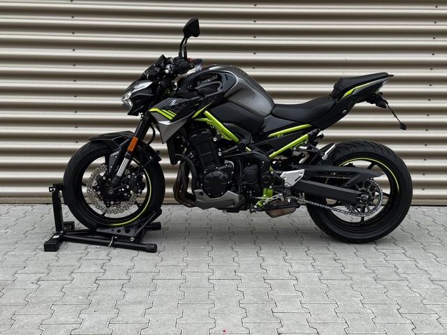 kawasaki - z900