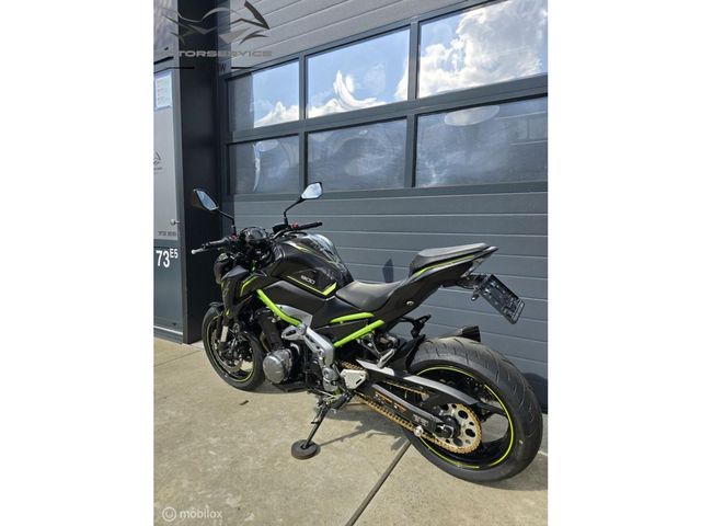 kawasaki - z900
