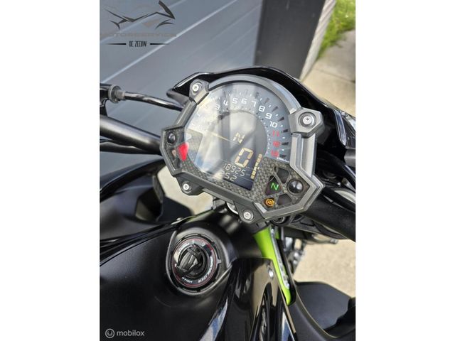 kawasaki - z900
