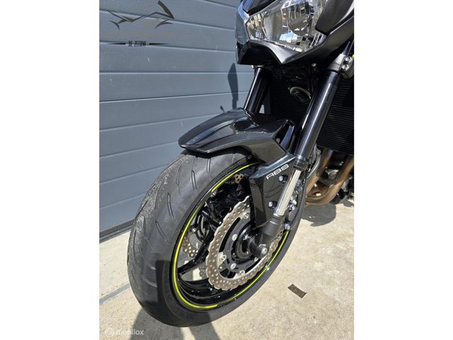 kawasaki - z900