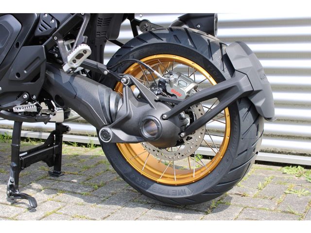 bmw - r-1300-gs-adventure