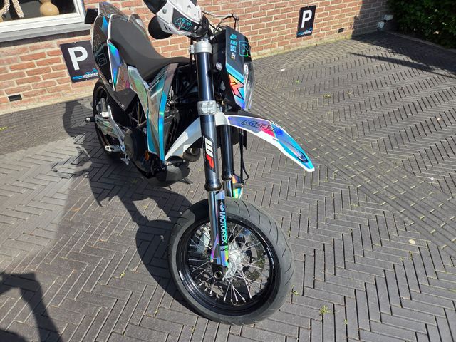 ktm - 690-smc
