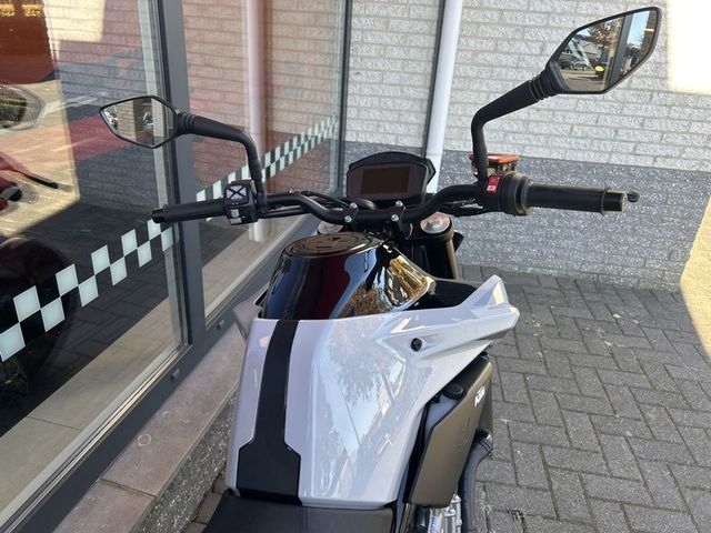 ktm - 790-duke