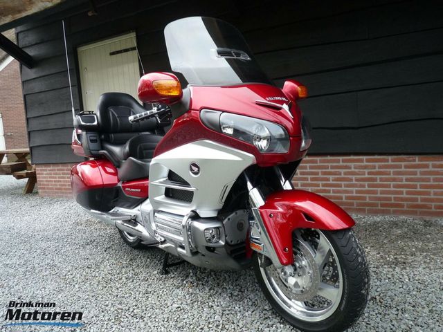 honda - gl-1800-goldwing-c-abs