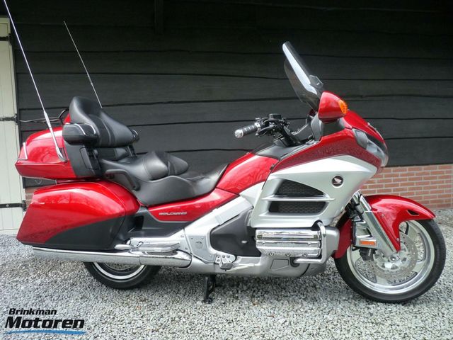 honda - gl-1800-goldwing-c-abs