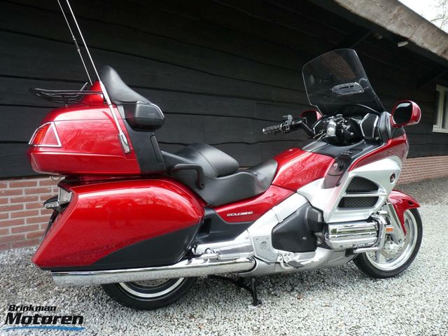 honda - gl-1800-goldwing-c-abs