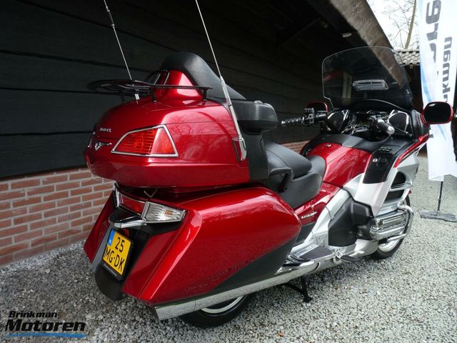 honda - gl-1800-goldwing-c-abs