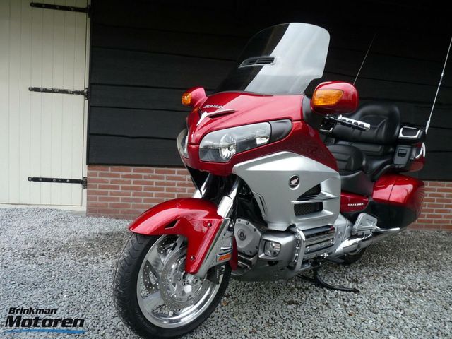 honda - gl-1800-goldwing-c-abs