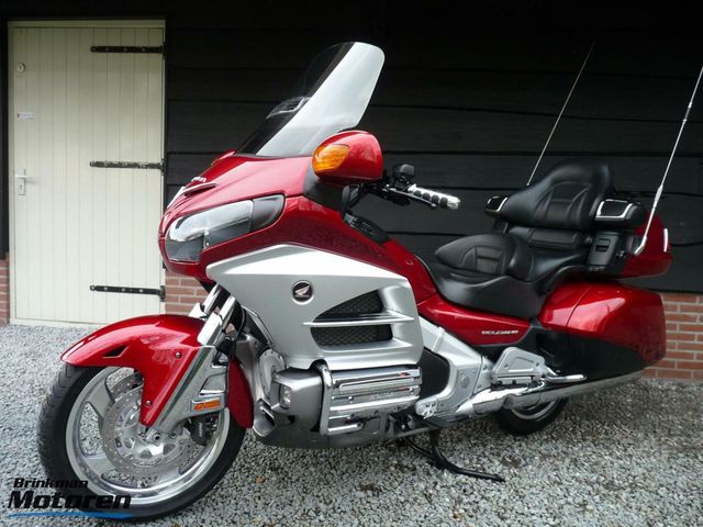 honda - gl-1800-goldwing-c-abs