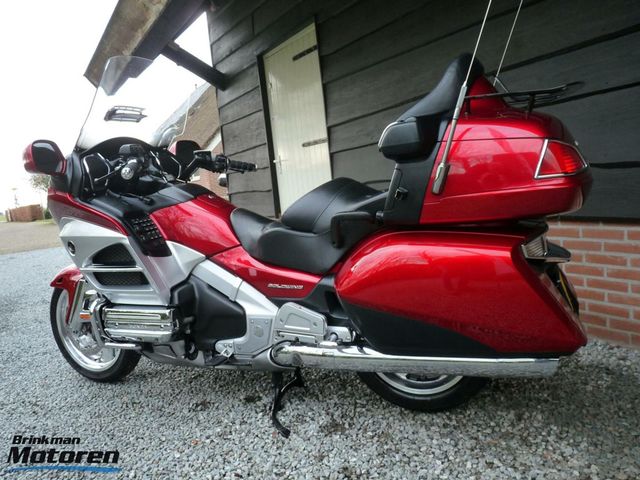 honda - gl-1800-goldwing-c-abs