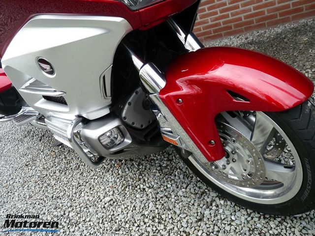 honda - gl-1800-goldwing-c-abs