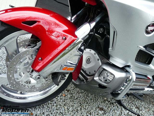 honda - gl-1800-goldwing-c-abs
