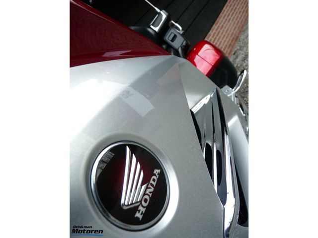 honda - gl-1800-goldwing-c-abs