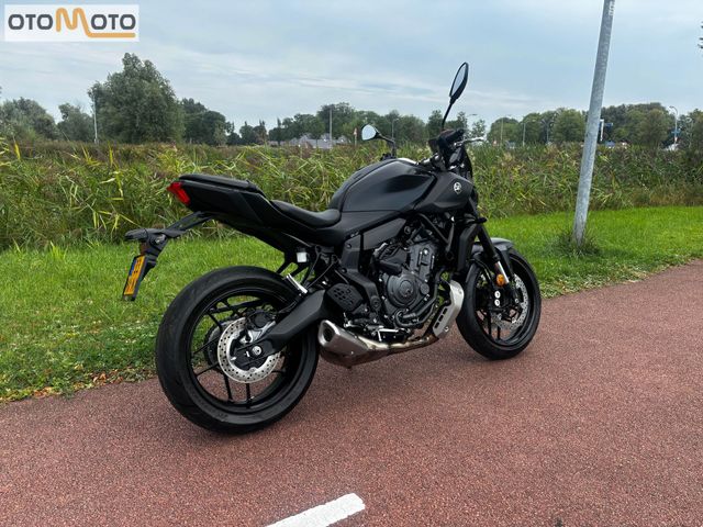 yamaha - mt-07-y-amt