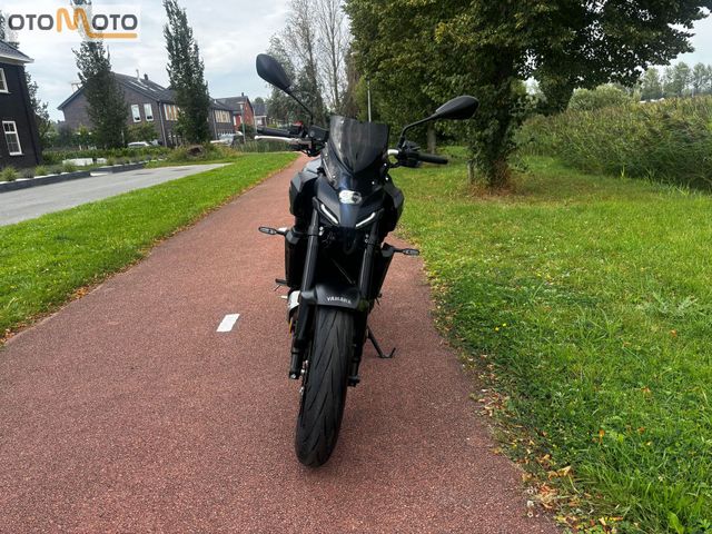 yamaha - mt-07-y-amt