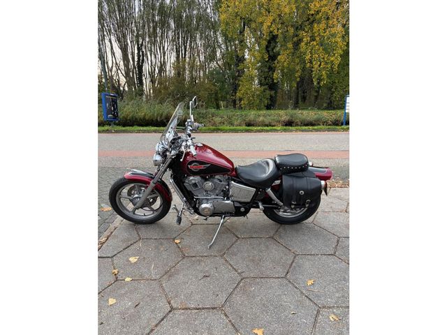 honda - vt-1100-c-shadow