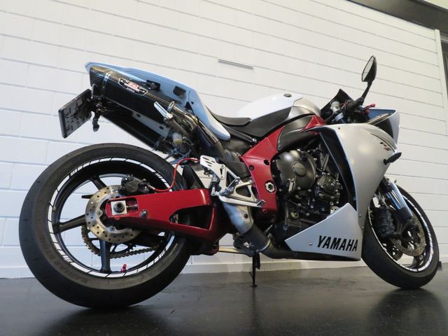 yamaha - yzf-r1