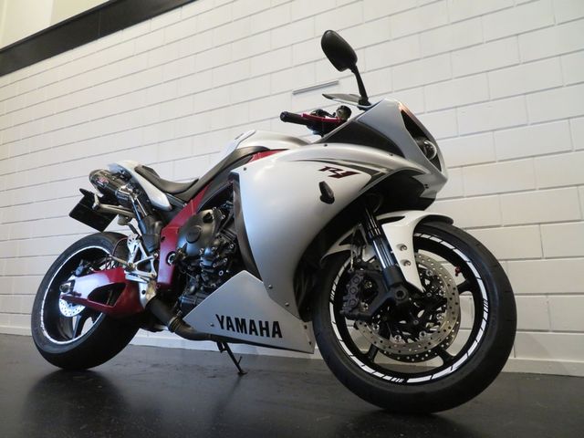 yamaha - yzf-r1