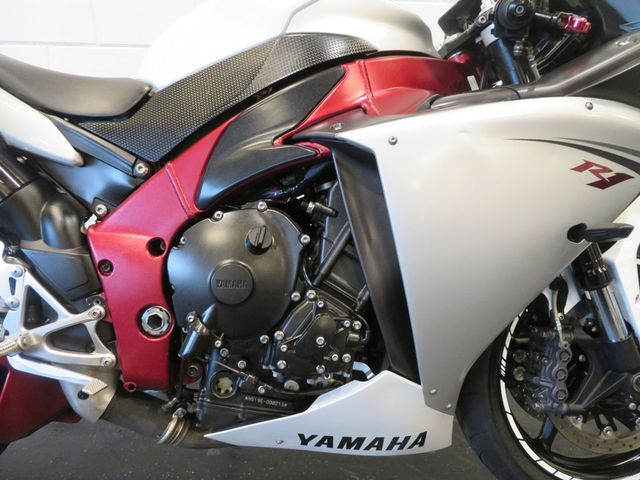 yamaha - yzf-r1