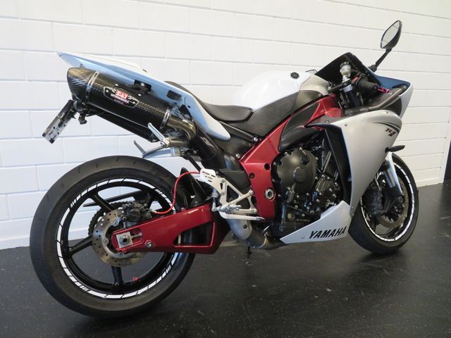 yamaha - yzf-r1