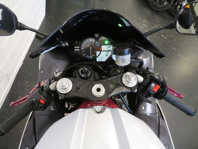 yamaha - yzf-r1