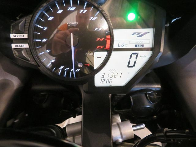 yamaha - yzf-r1