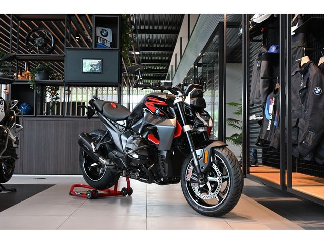 bmw - r-1300-r