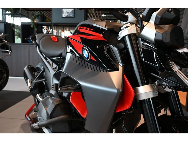 bmw - r-1300-r