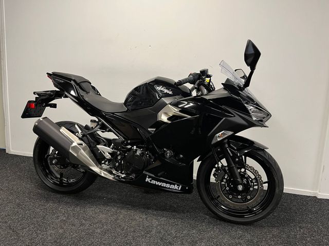 kawasaki - ninja-400