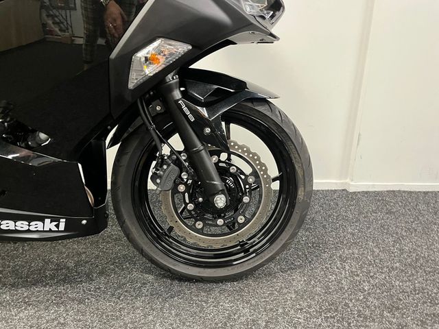 kawasaki - ninja-400