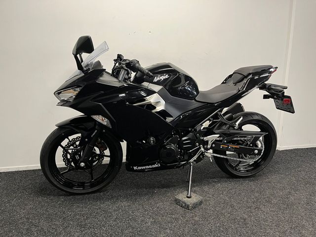 kawasaki - ninja-400