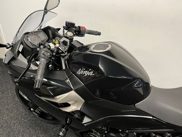 kawasaki - ninja-400