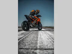 KTM 1390 Super Duke R 2026 nieuw – foto 15 van 17