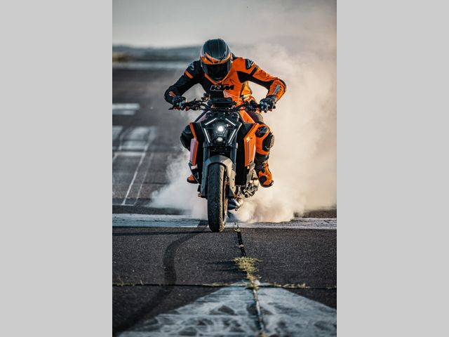 ktm - 1390-super-duke-r