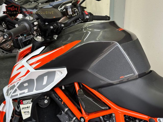 ktm - 1290-super-duke-r