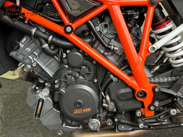 ktm - 1290-super-duke-r